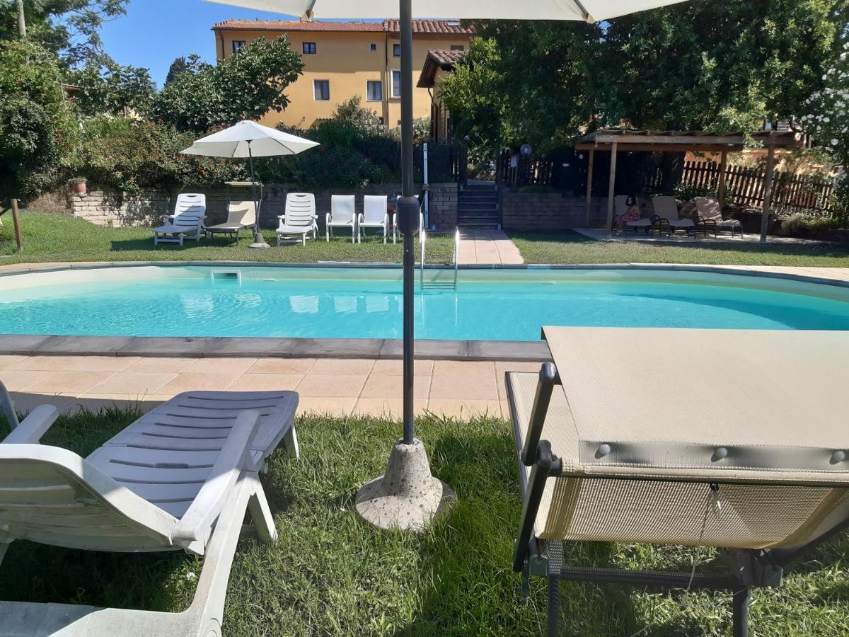 Agriturismo Poggio Al Tesoro Crespina Екстериор снимка