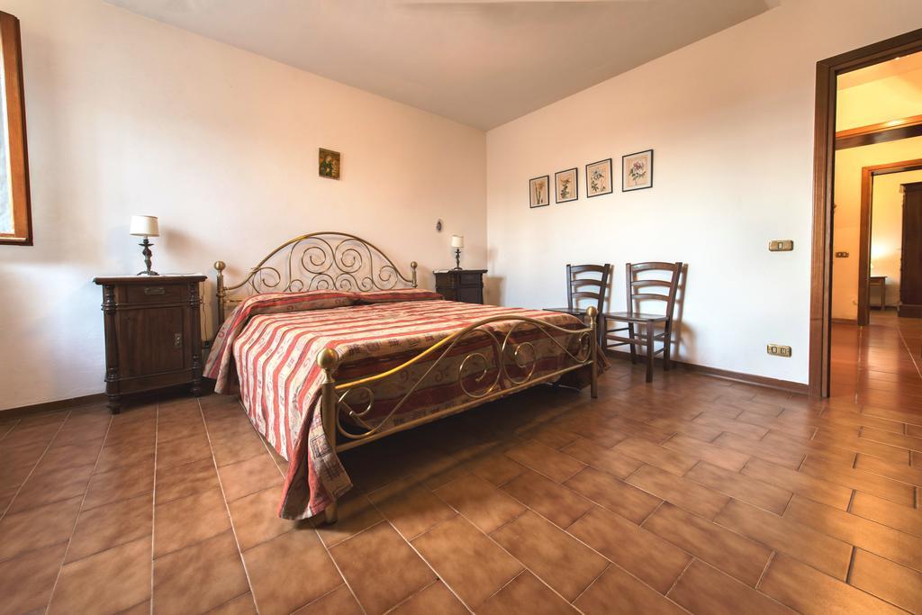 Agriturismo Poggio Al Tesoro Crespina Екстериор снимка
