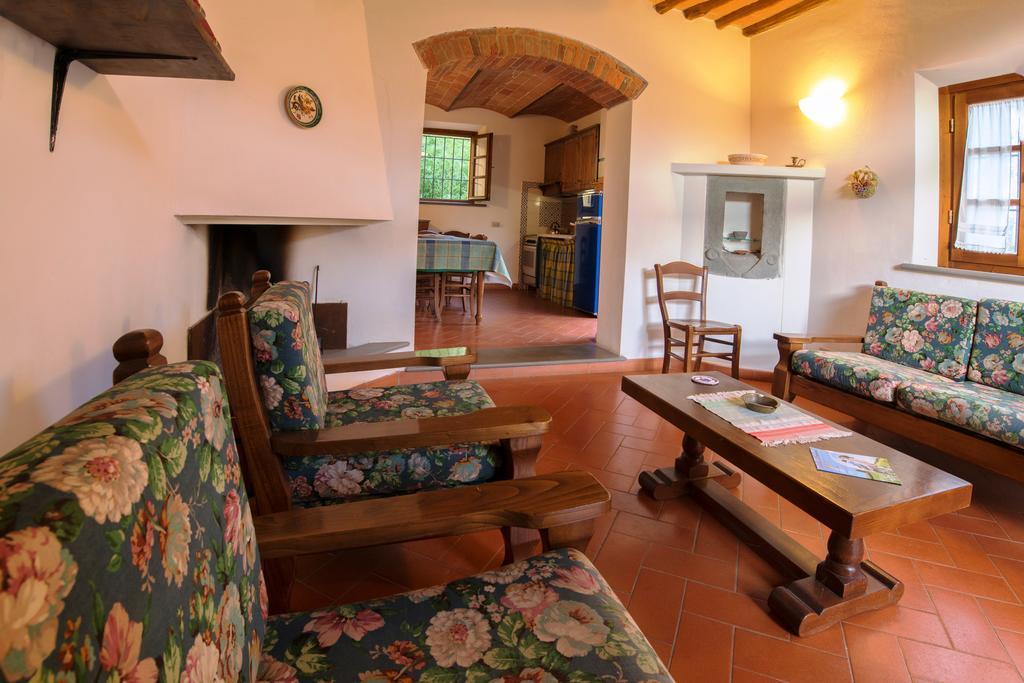 Agriturismo Poggio Al Tesoro Crespina Екстериор снимка