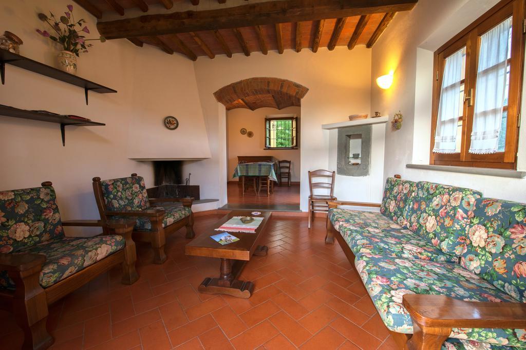 Agriturismo Poggio Al Tesoro Crespina Екстериор снимка